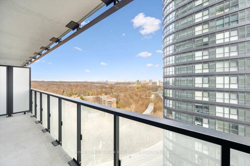 1 Bedroom Condo at 575 Bloor,  Toronto For sale