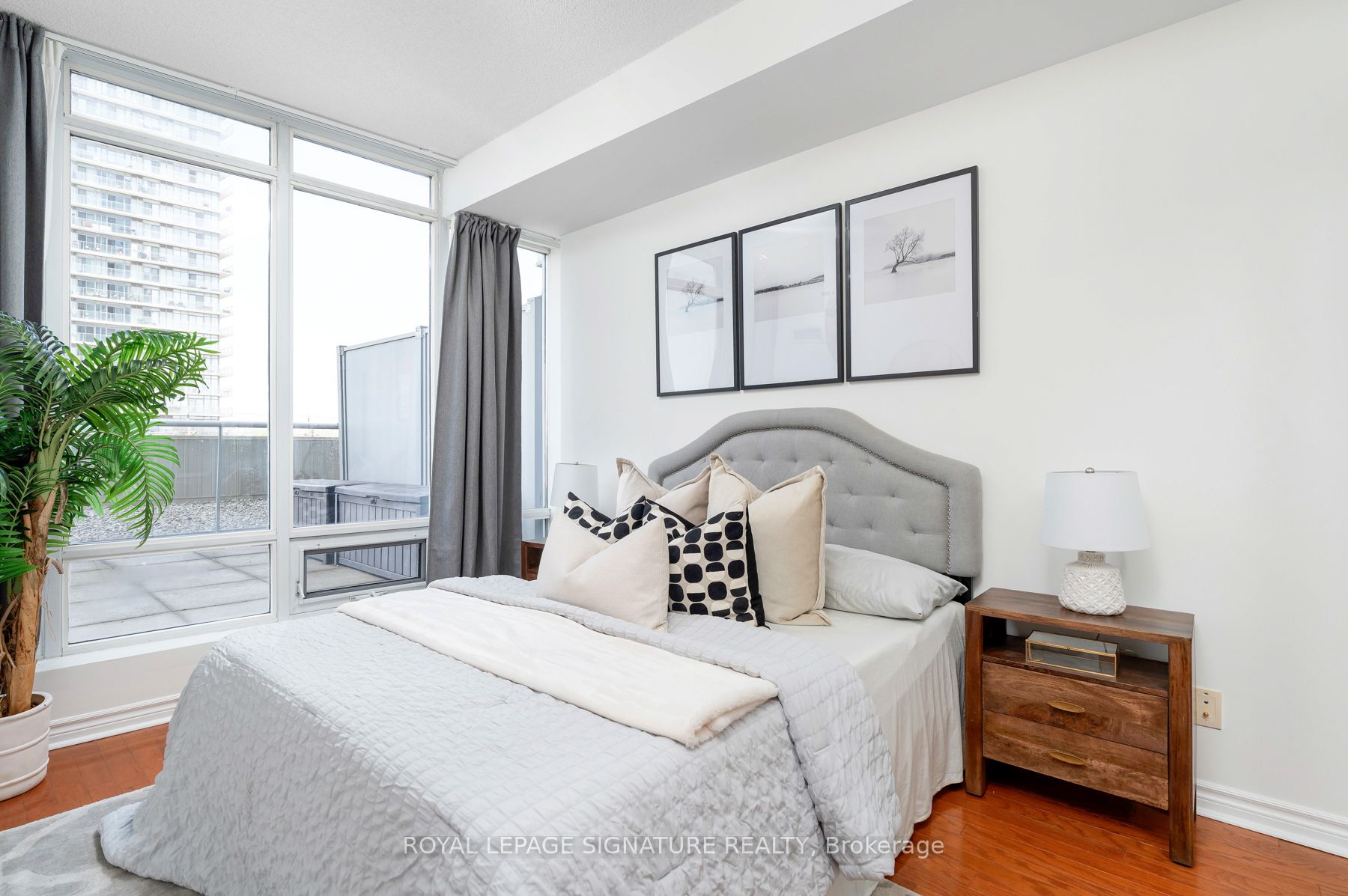 15 Windermere Avenue, #411
