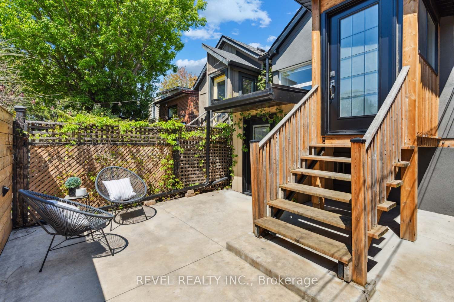 526 Quebec Ave Avenue