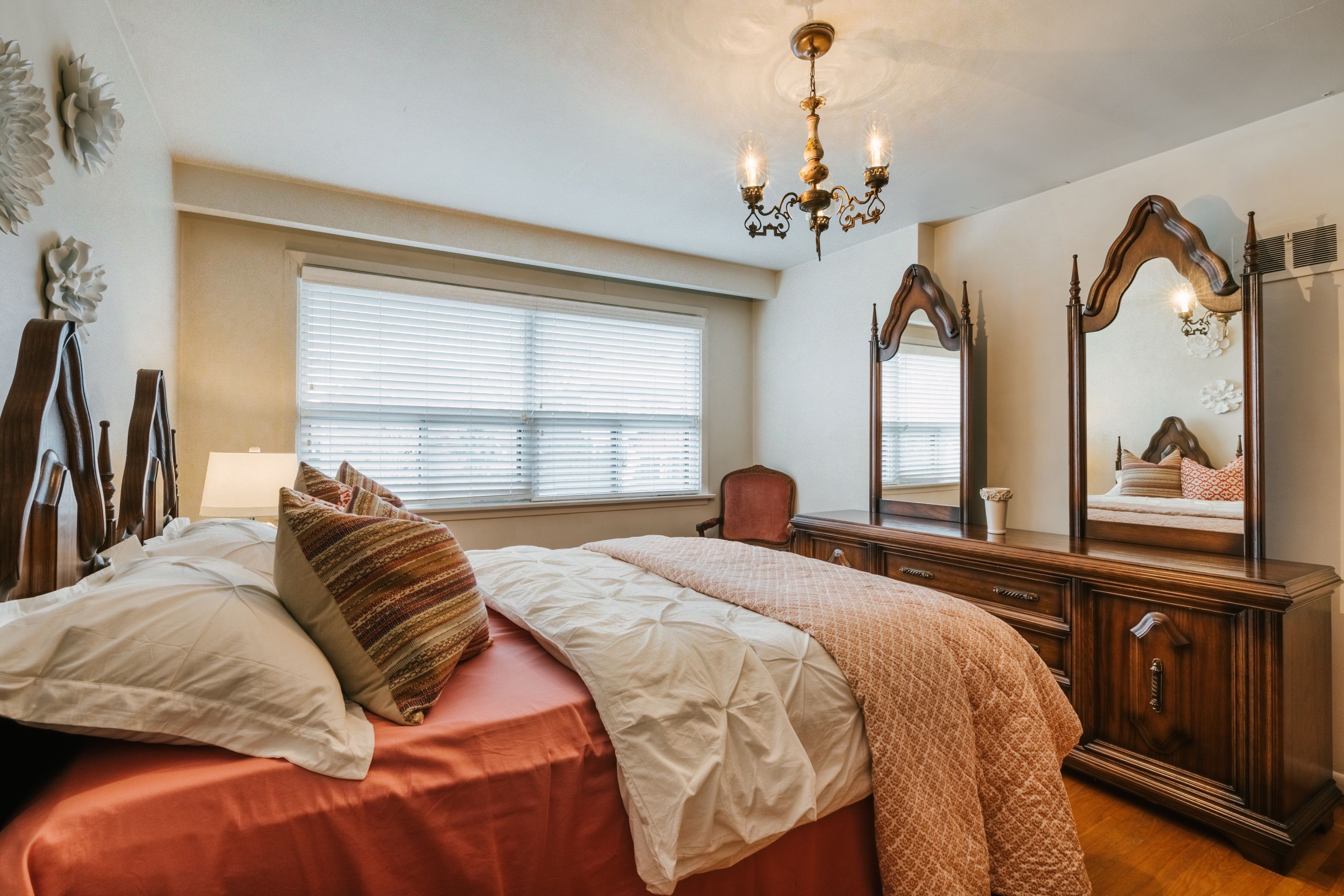 1 Creston Road