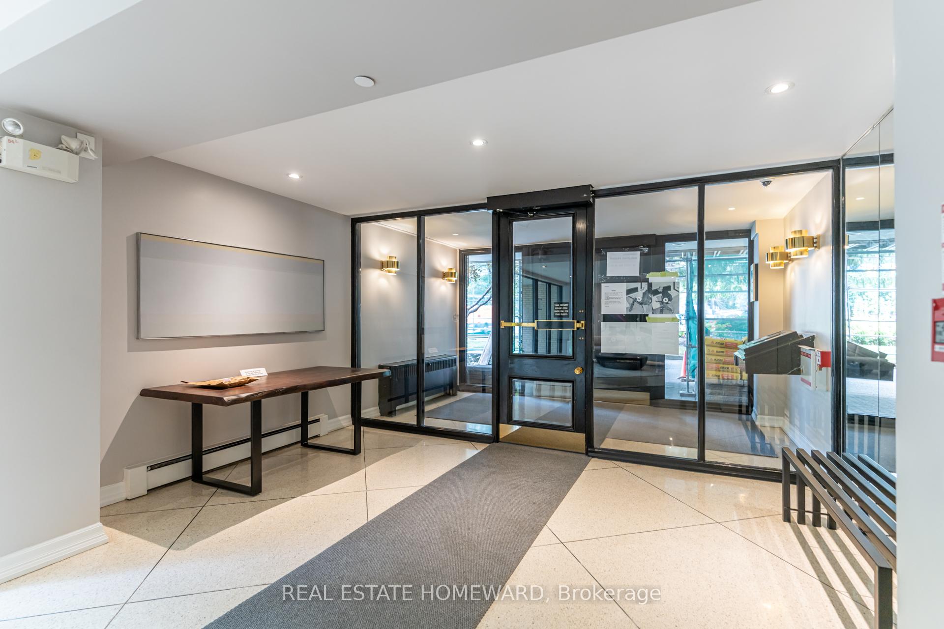 2 Bedrooms Co-op at 581 Avenue, Toronto For sale