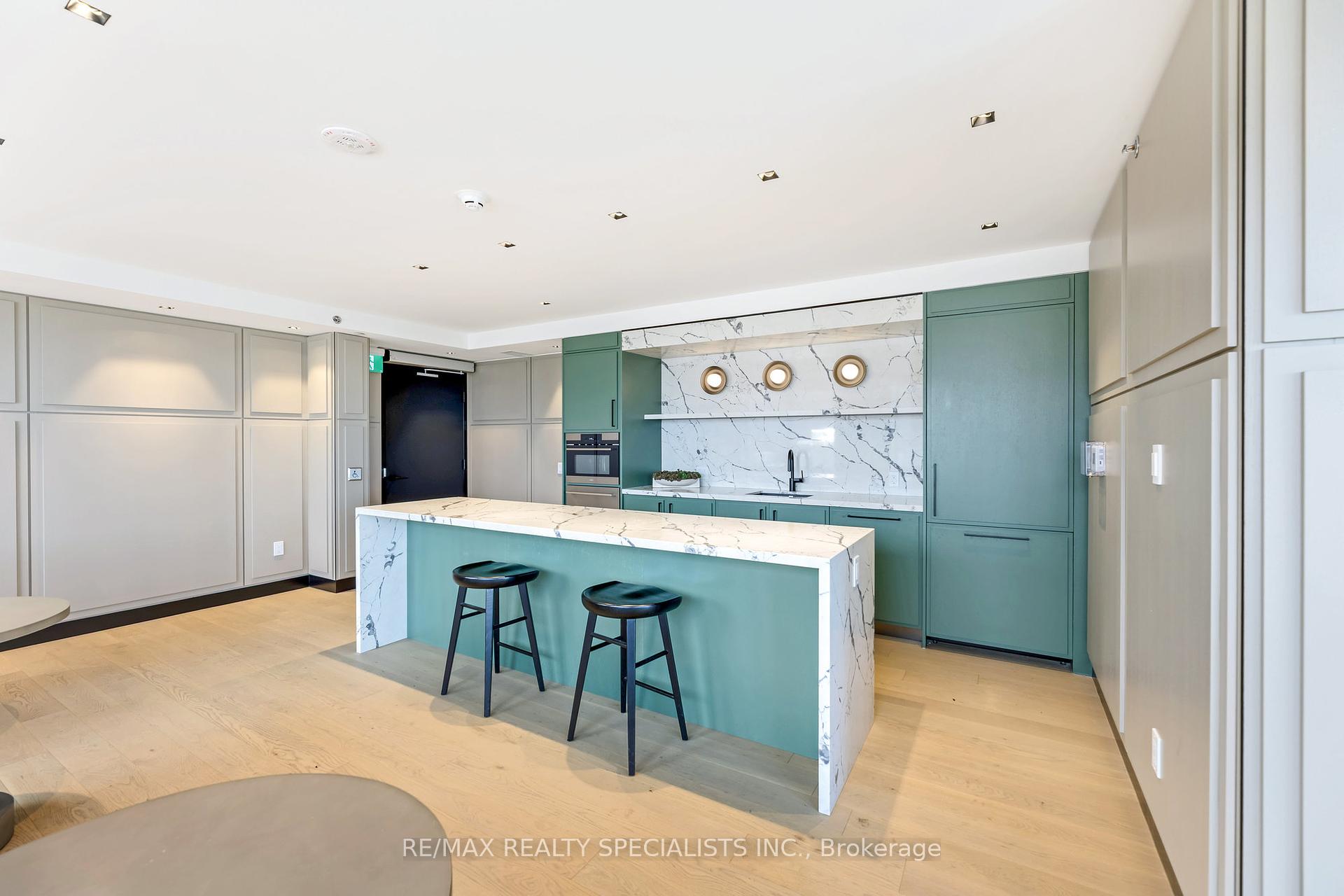 1 Bedroom Condo at 3228 William Coltson, Oakville For sale
