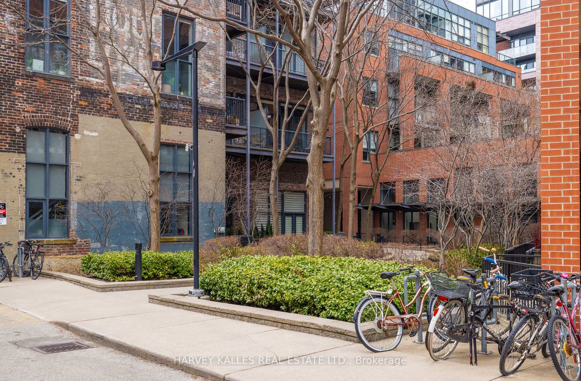 2 Bedrooms Condo at 363 Sorauren, Toronto For sale