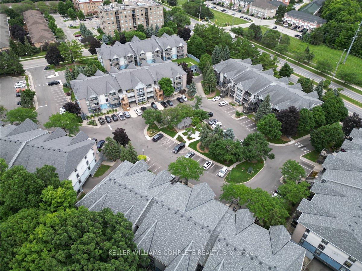 2 Bedrooms Condo at 2010 CLEAVER, Burlington For sale