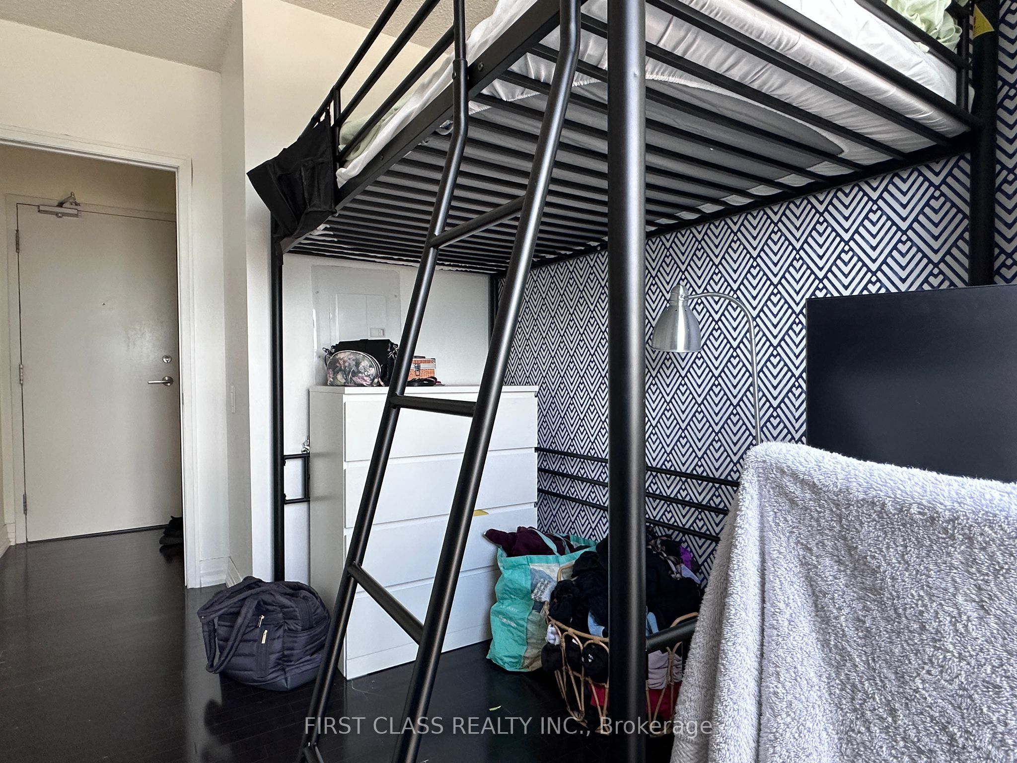 25 Carlton Street, #2609