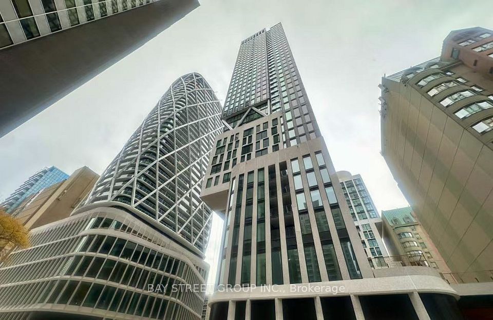 230 Simcoe