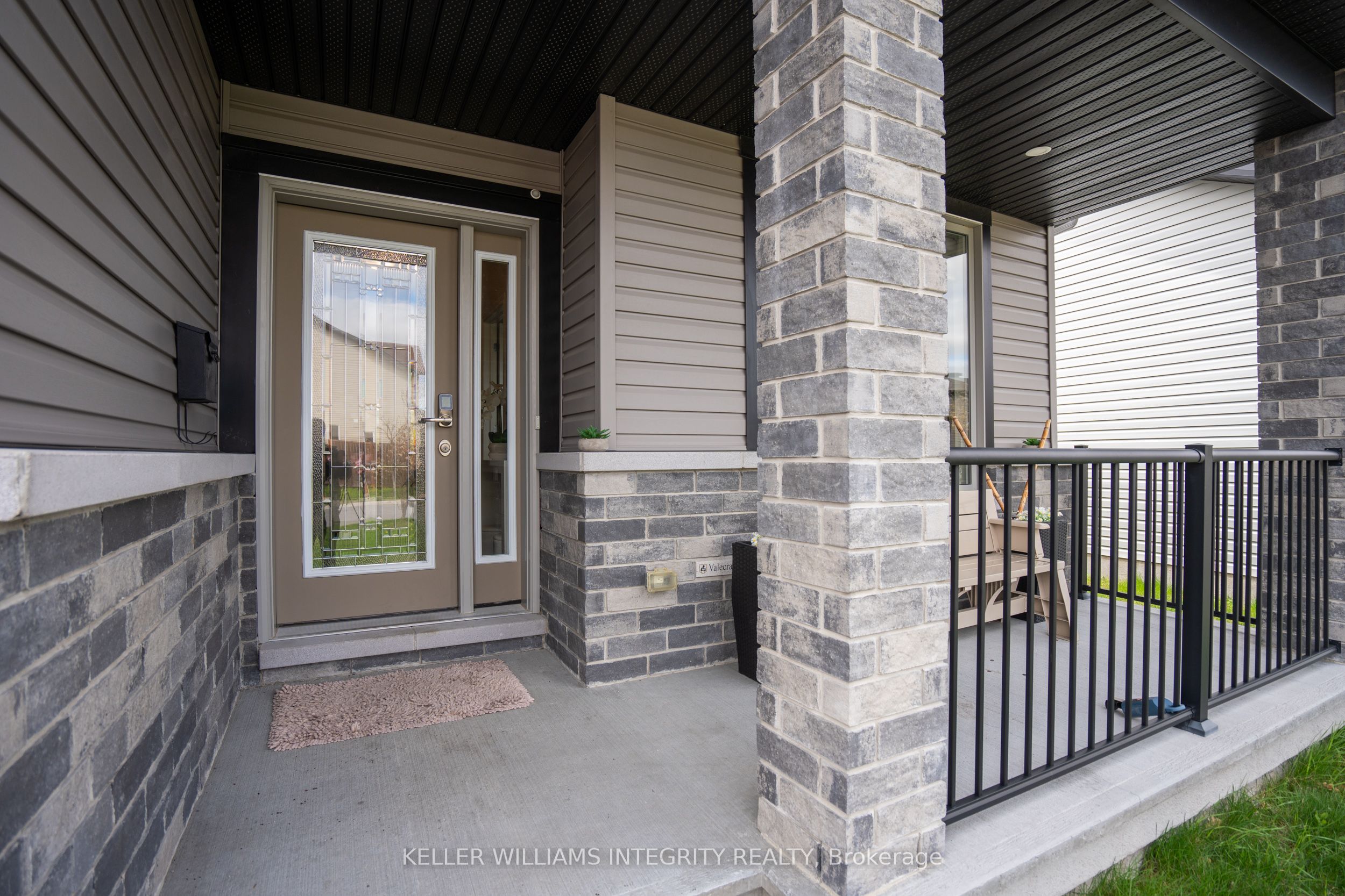 1126 Beckett Crescent