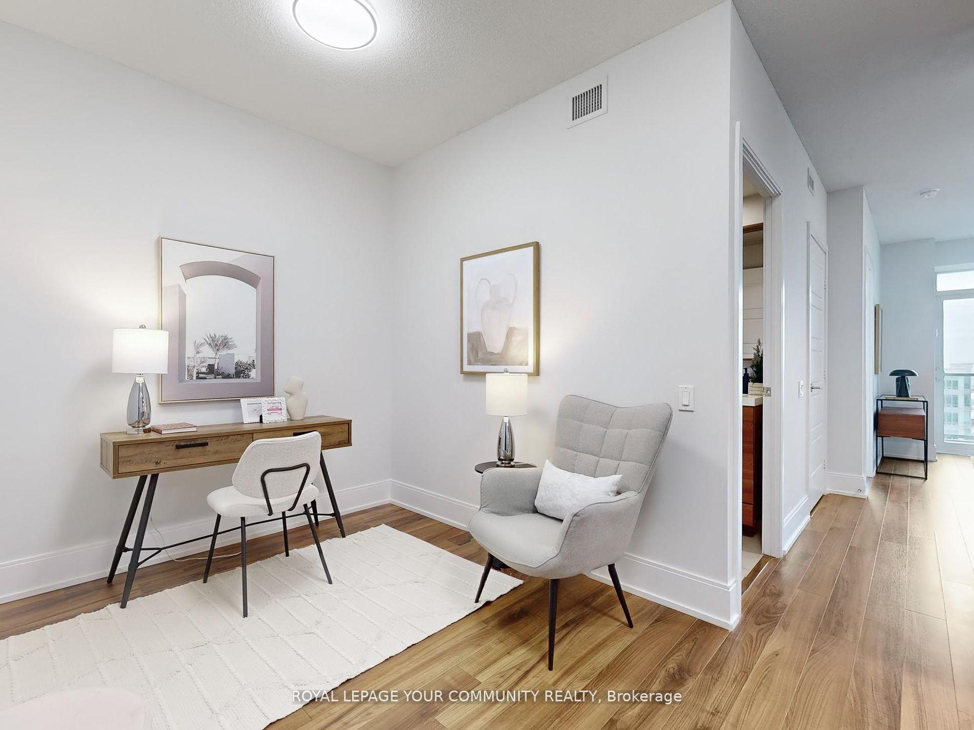 2 Bedrooms Condo at 15 Viking, Toronto For sale
