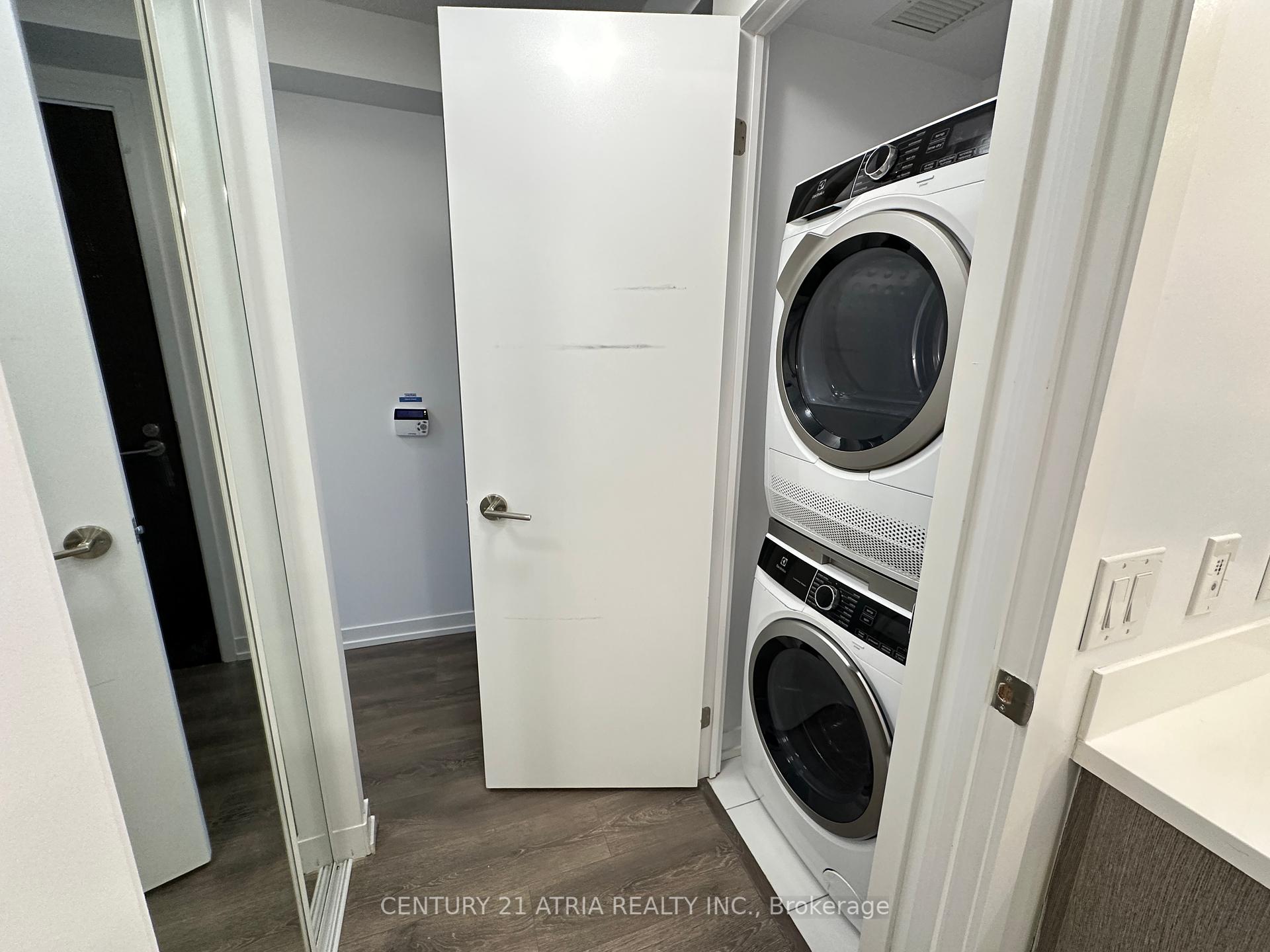 1 Bedroom Condo at 219 DUNDAS, Toronto For sale