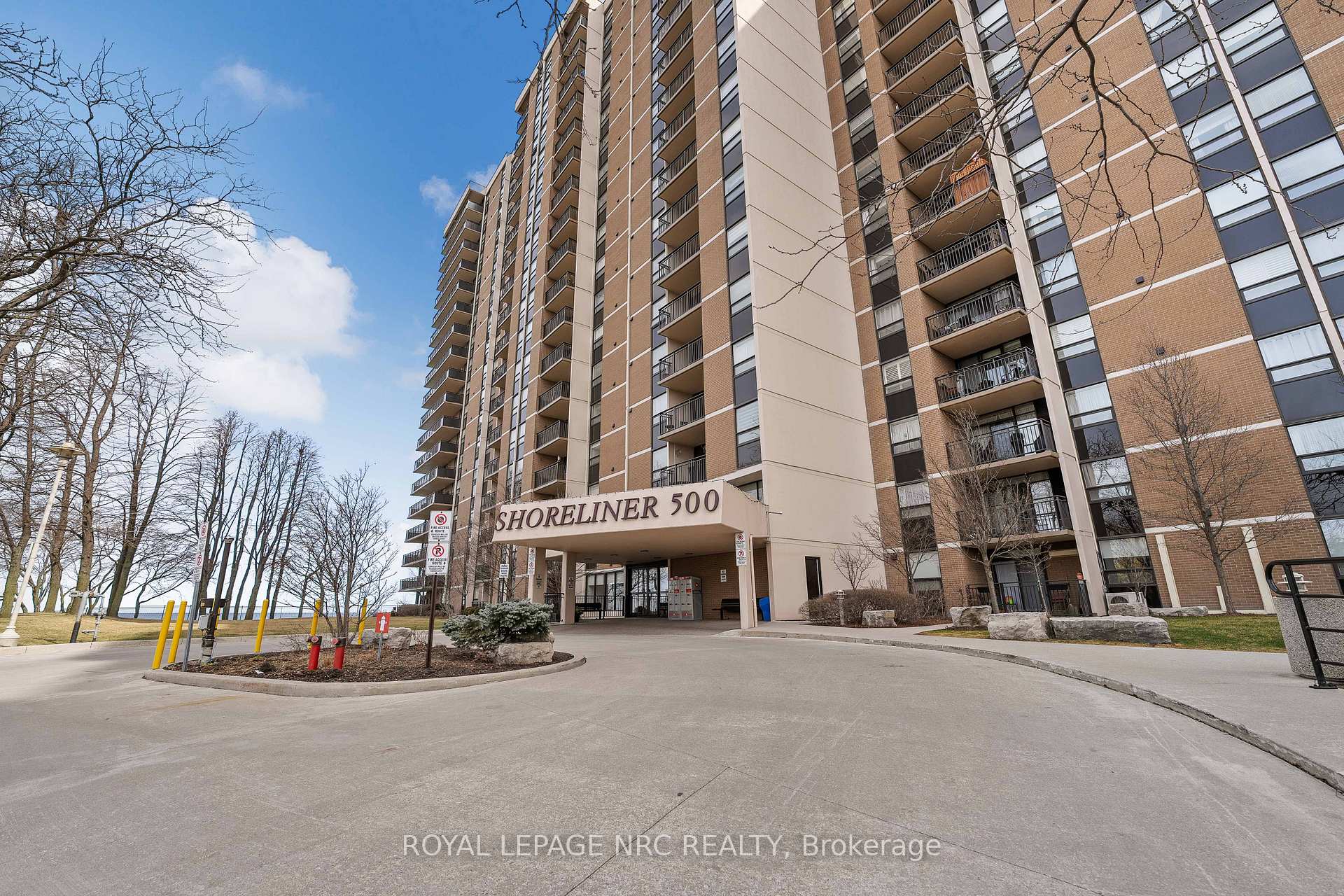 2 Bedrooms Condo at 500 GREEN, Hamilton For sale