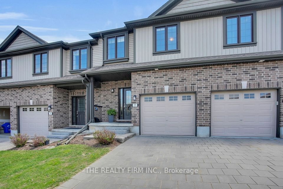 1030 Oakcrossing