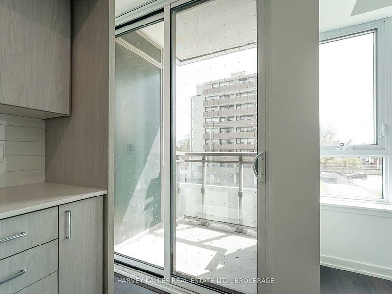 492 Eglinton Avenue E 304