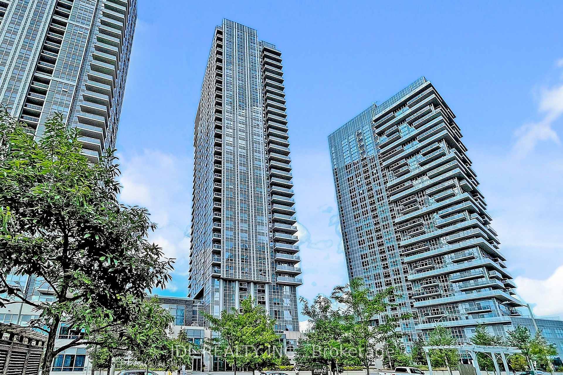 2 Bedrooms Condo at 255 Village Green, Toronto For sale
