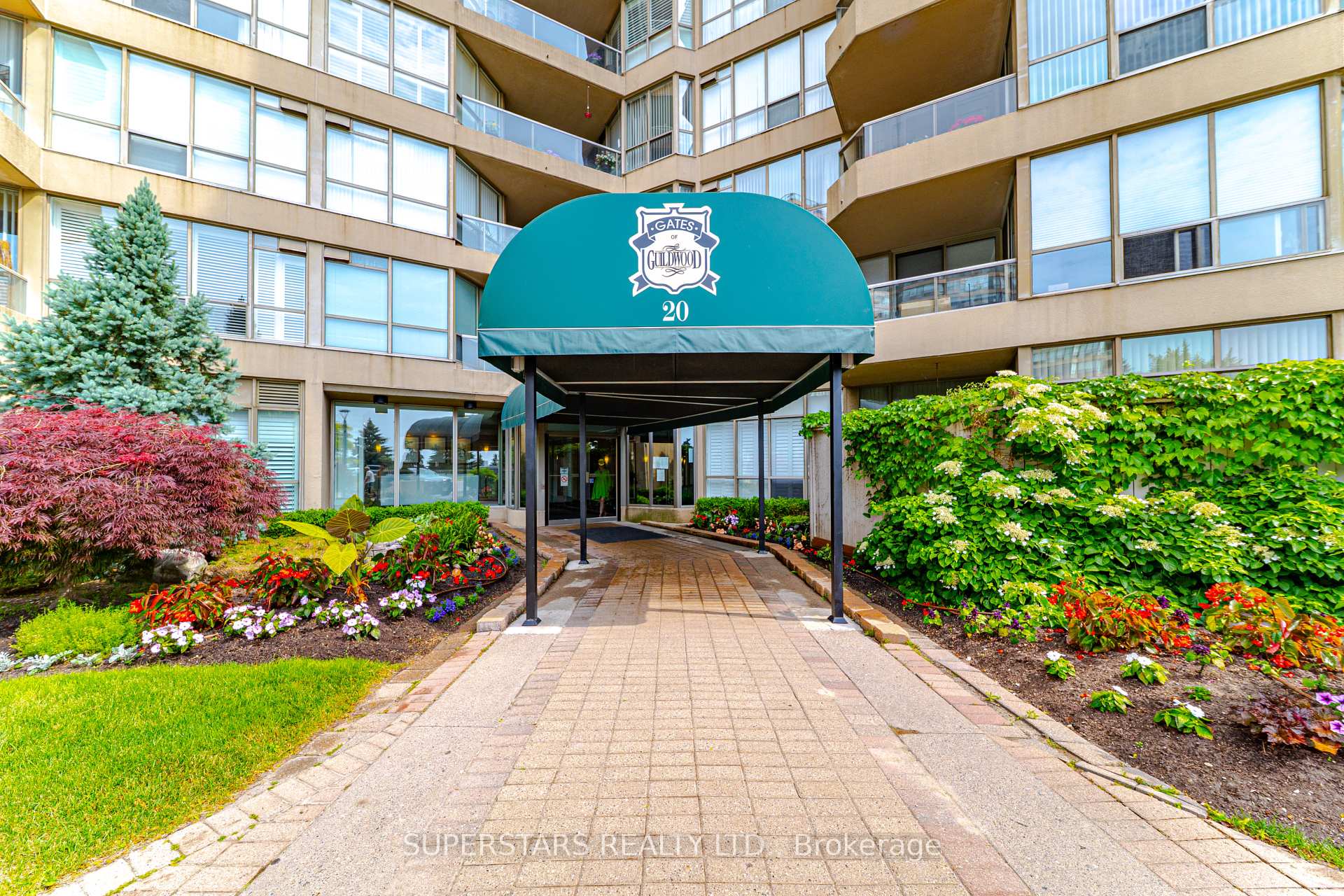 2 Bedrooms Condo at 20 Guildwood, Toronto For sale
