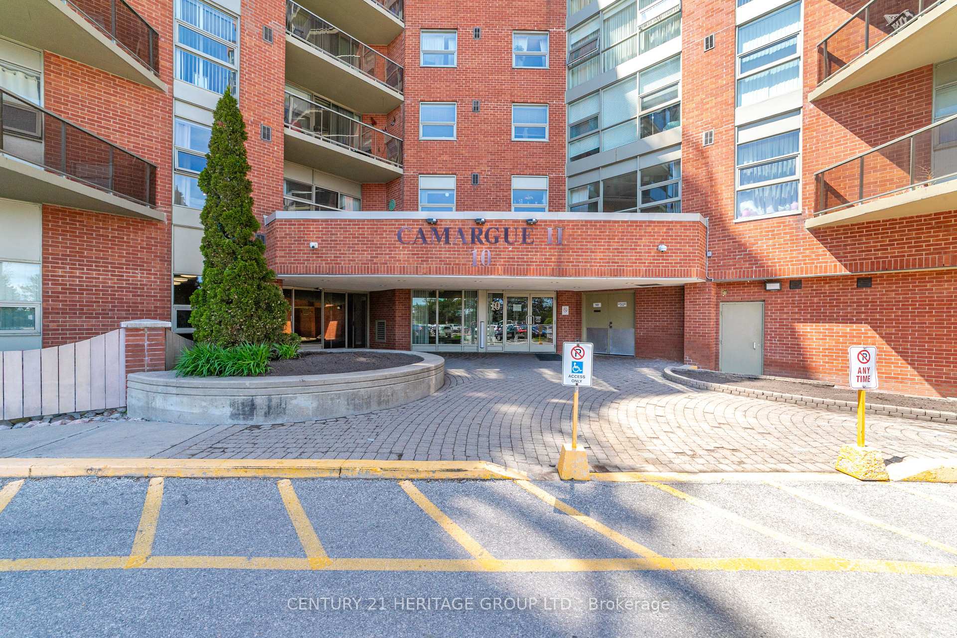 2 Bedrooms Condo at 10 Dean Park, Toronto For sale