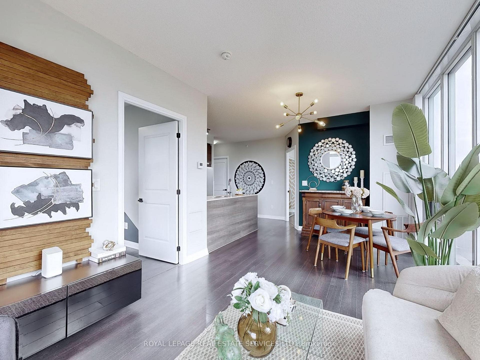 3 Bedrooms Condo at 5025 Four Springs, Mississauga For sale