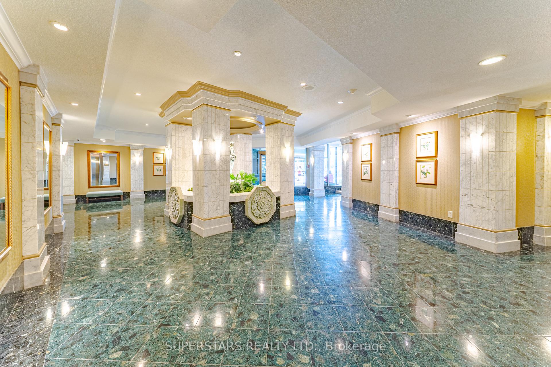 2 Bedrooms Condo at 20 Guildwood, Toronto For sale