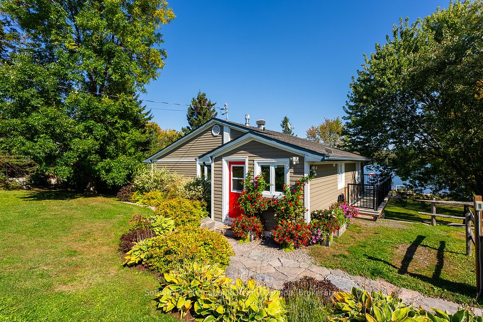 1111 Maplehurst