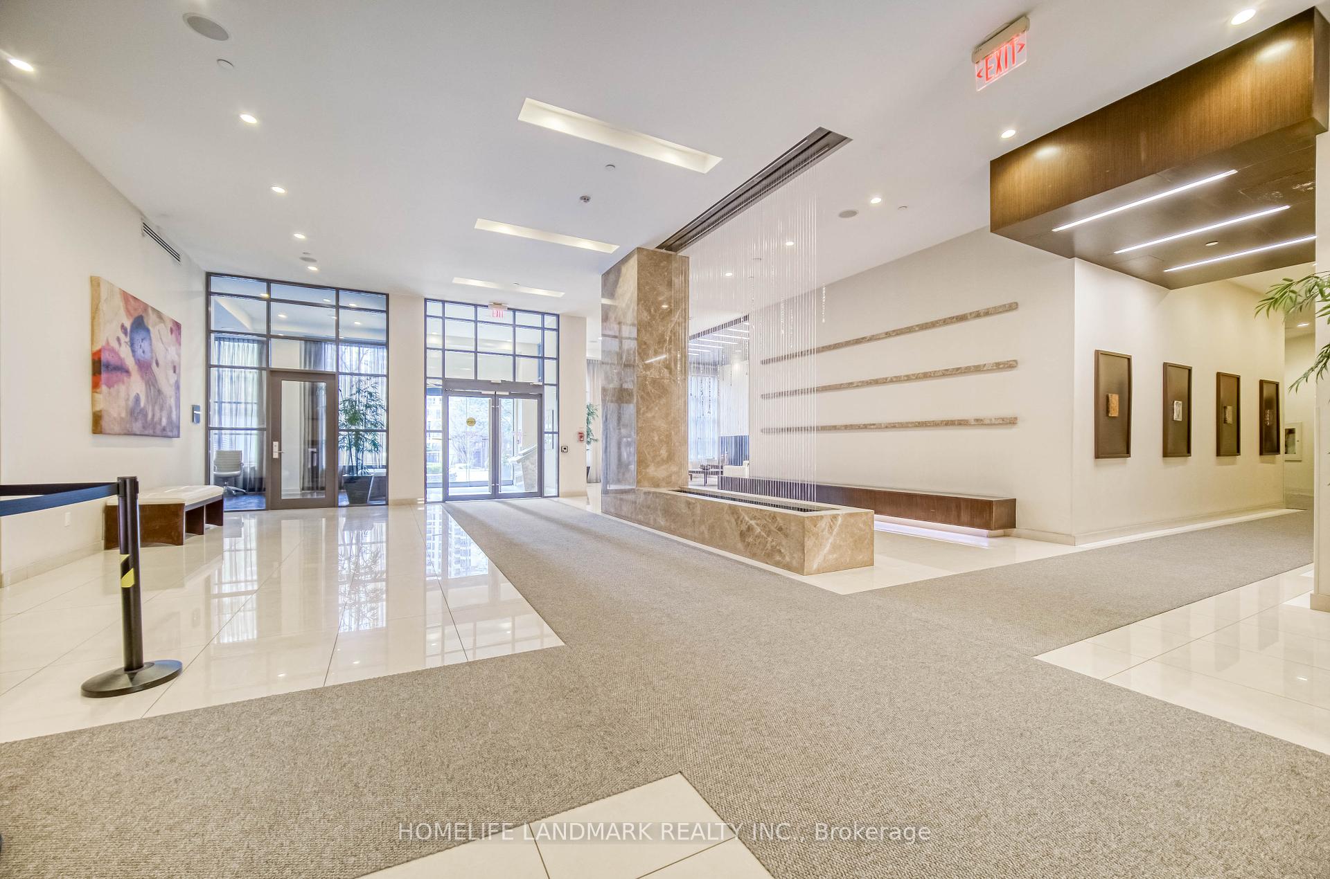 3 Bedrooms Condo at 500 Doris,  Toronto For sale