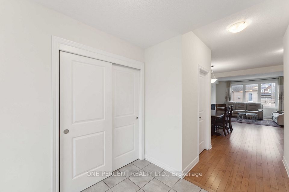 552 Genevriers Street, OrleansCumberlandandArea, ON K4A 3W4