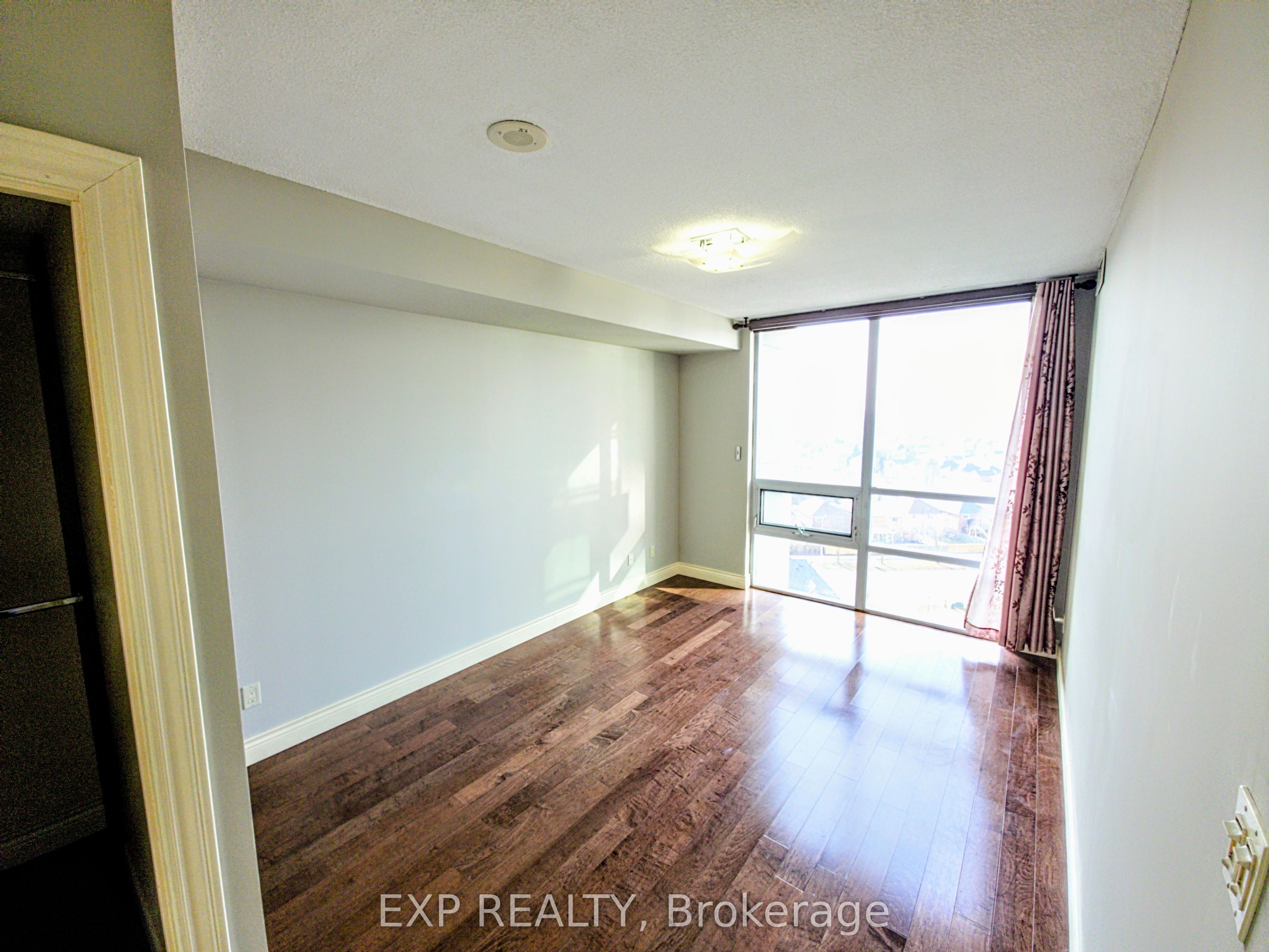 88 Promenade Circle, #1007
