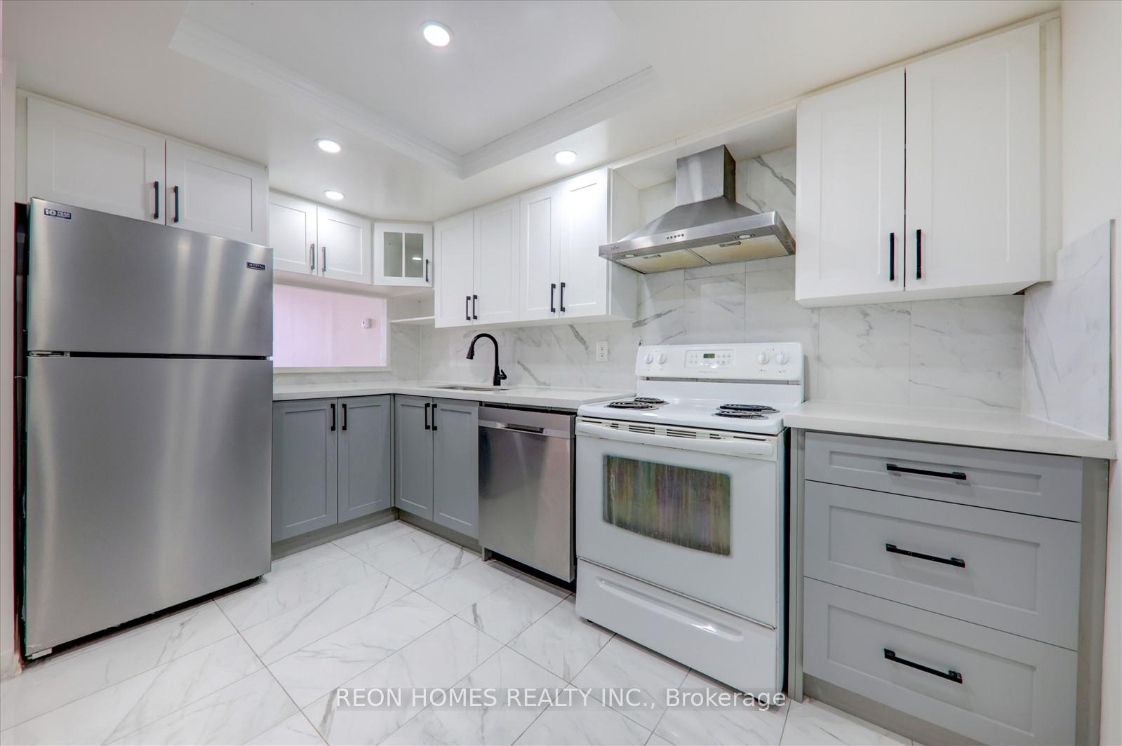 3 Bedrooms Condo at 2466 Eglinton, Toronto For sale