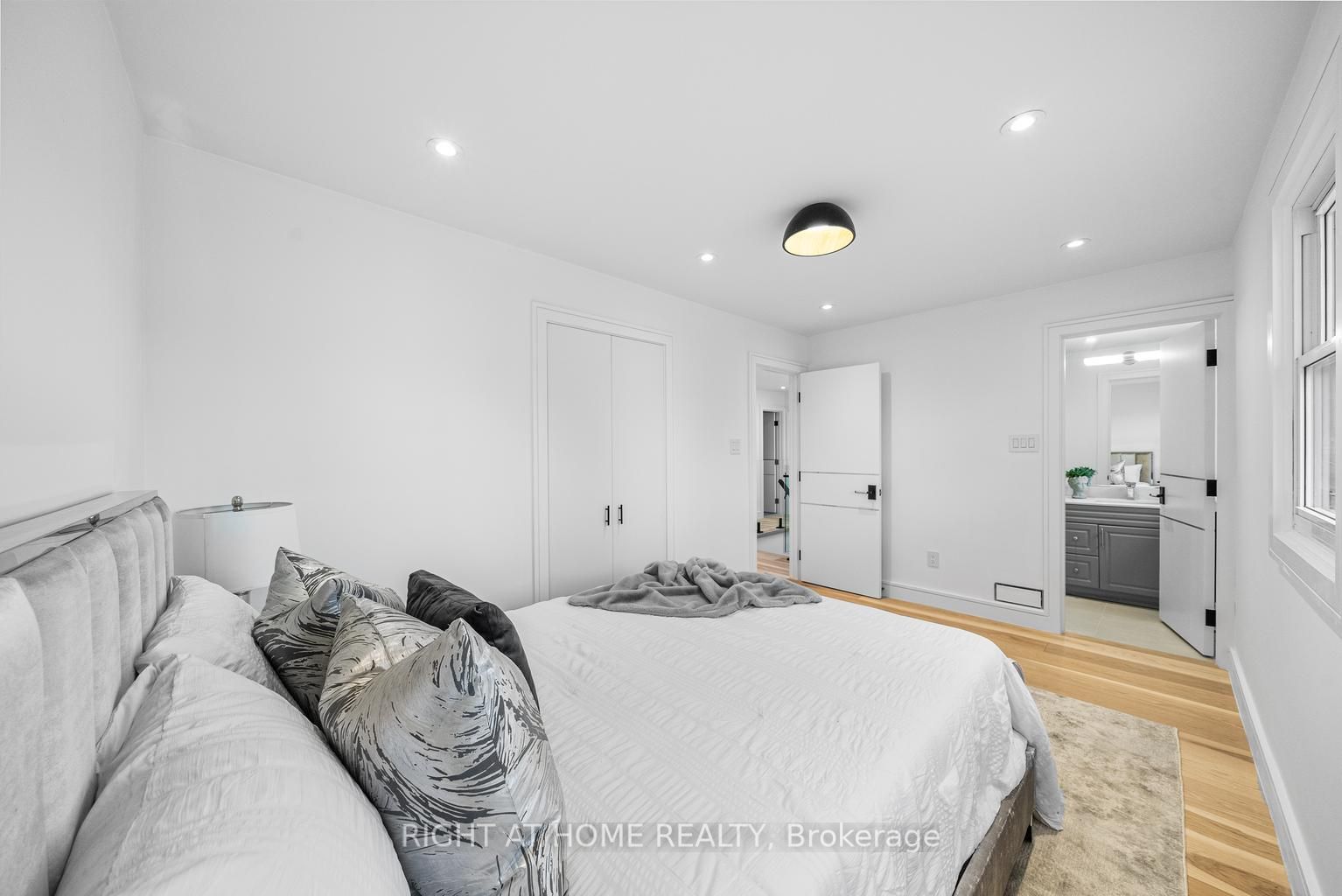 93 Pemberton Road