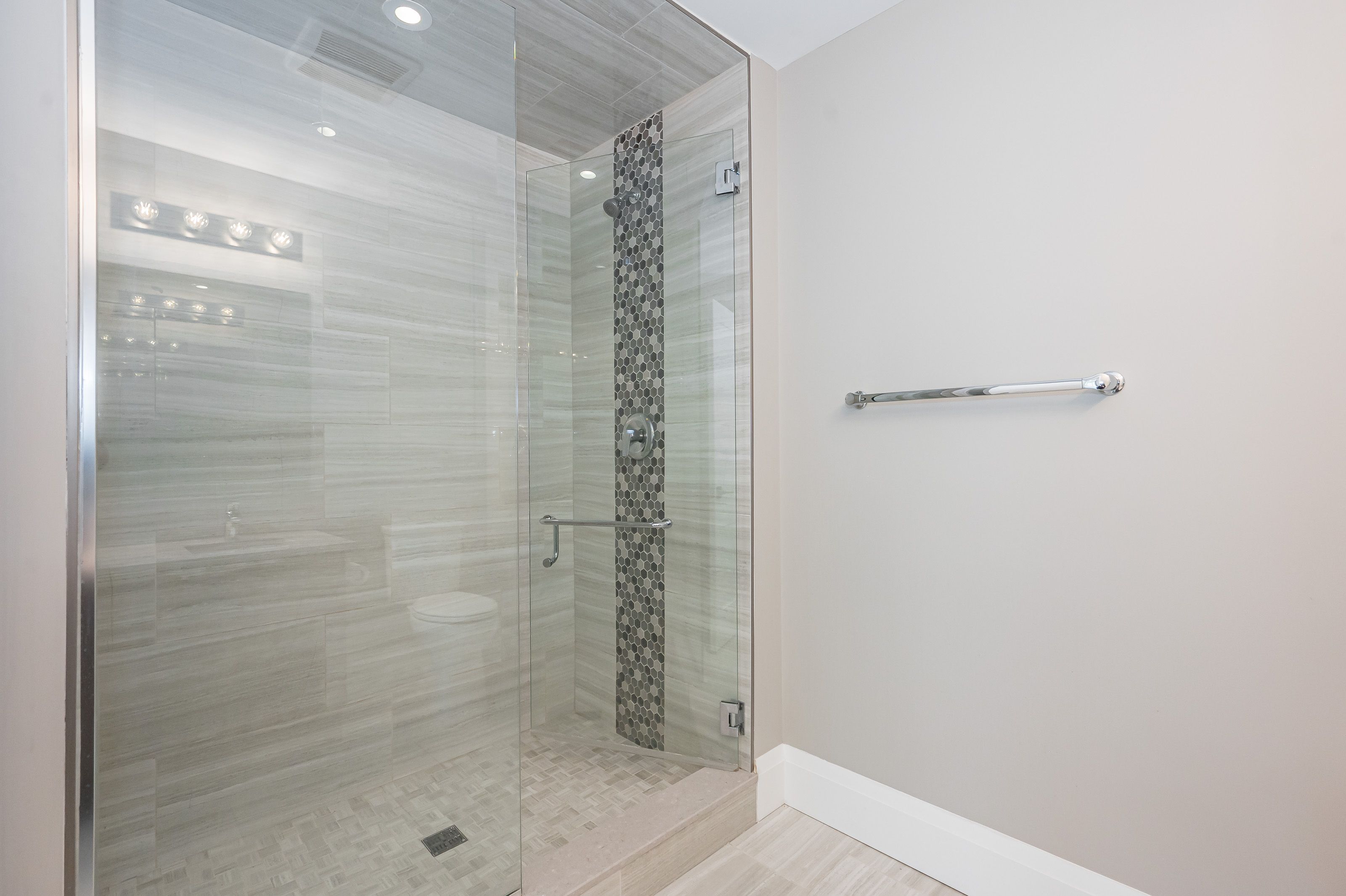 63 Arthur Street S 801