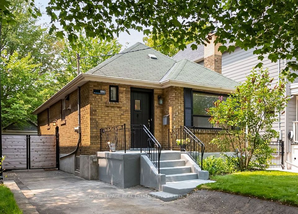 880 Windermere