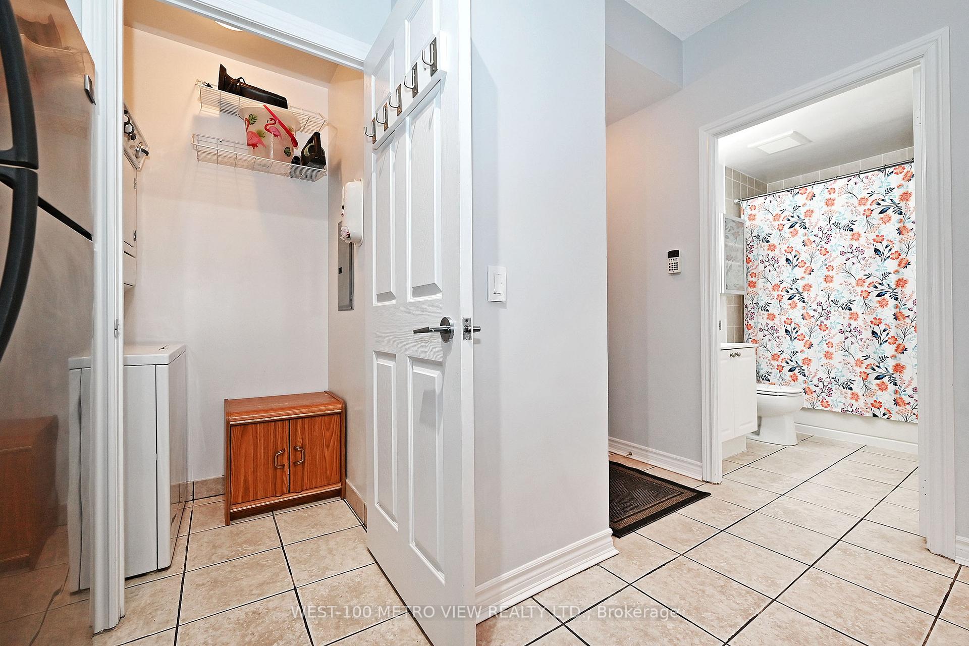 2 Bedrooms Condo at 2365 CENTRAL PARK, Oakville For sale