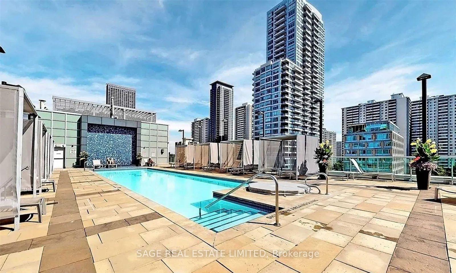 3 Bedrooms Condo at 120 Homewood, Toronto For sale