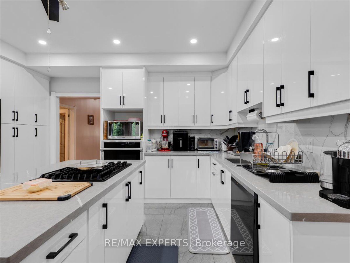 9 Cynthia Crescent