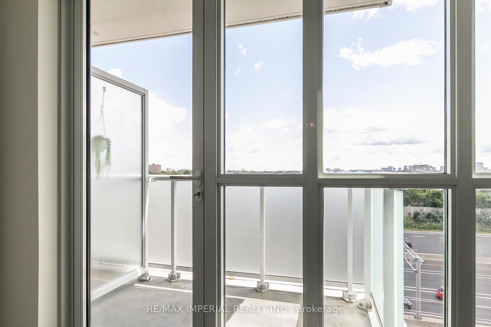 2 Bedrooms Condo at 188 Fairview Mall,  Toronto For sale