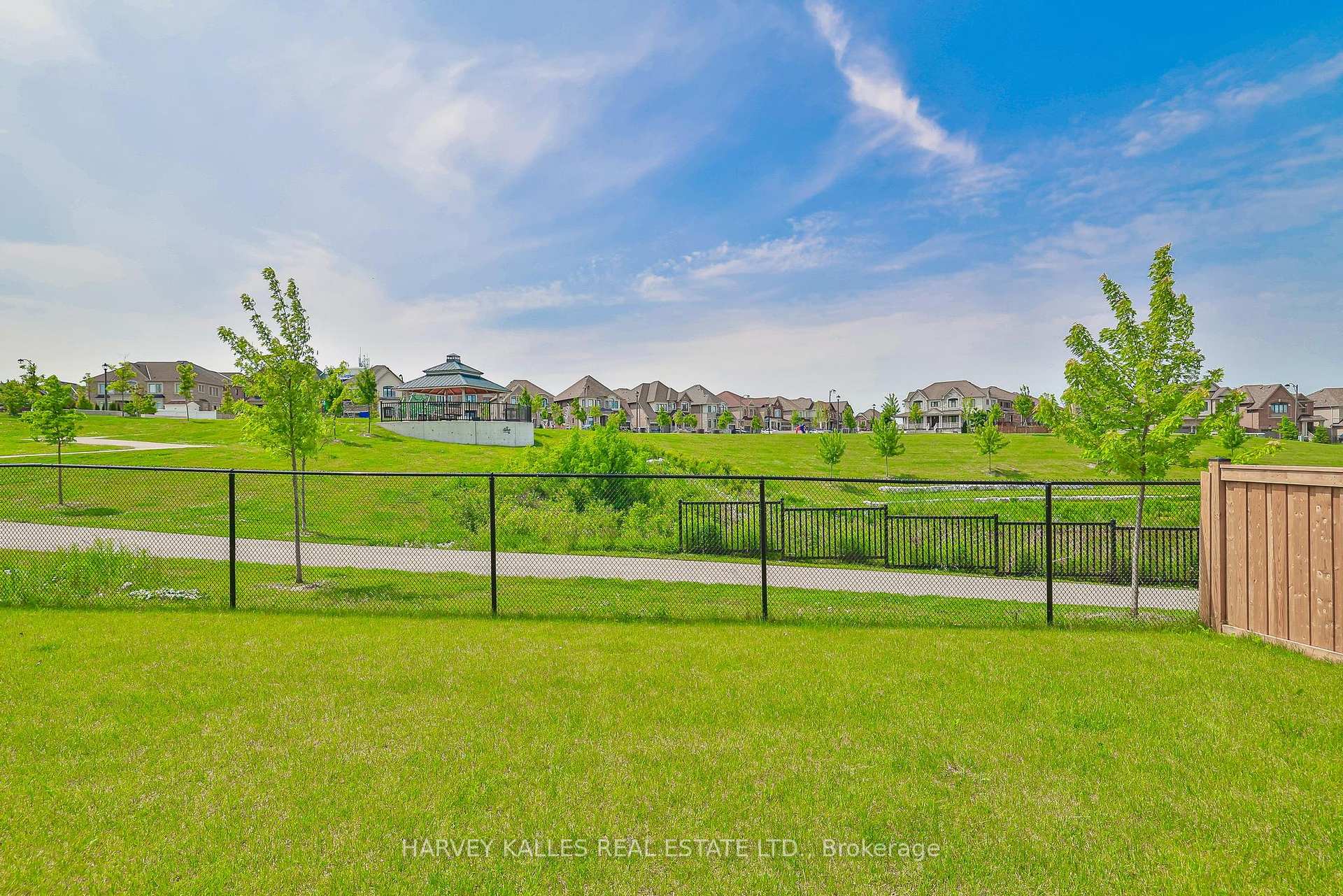 4 Meadow Vista Crescent