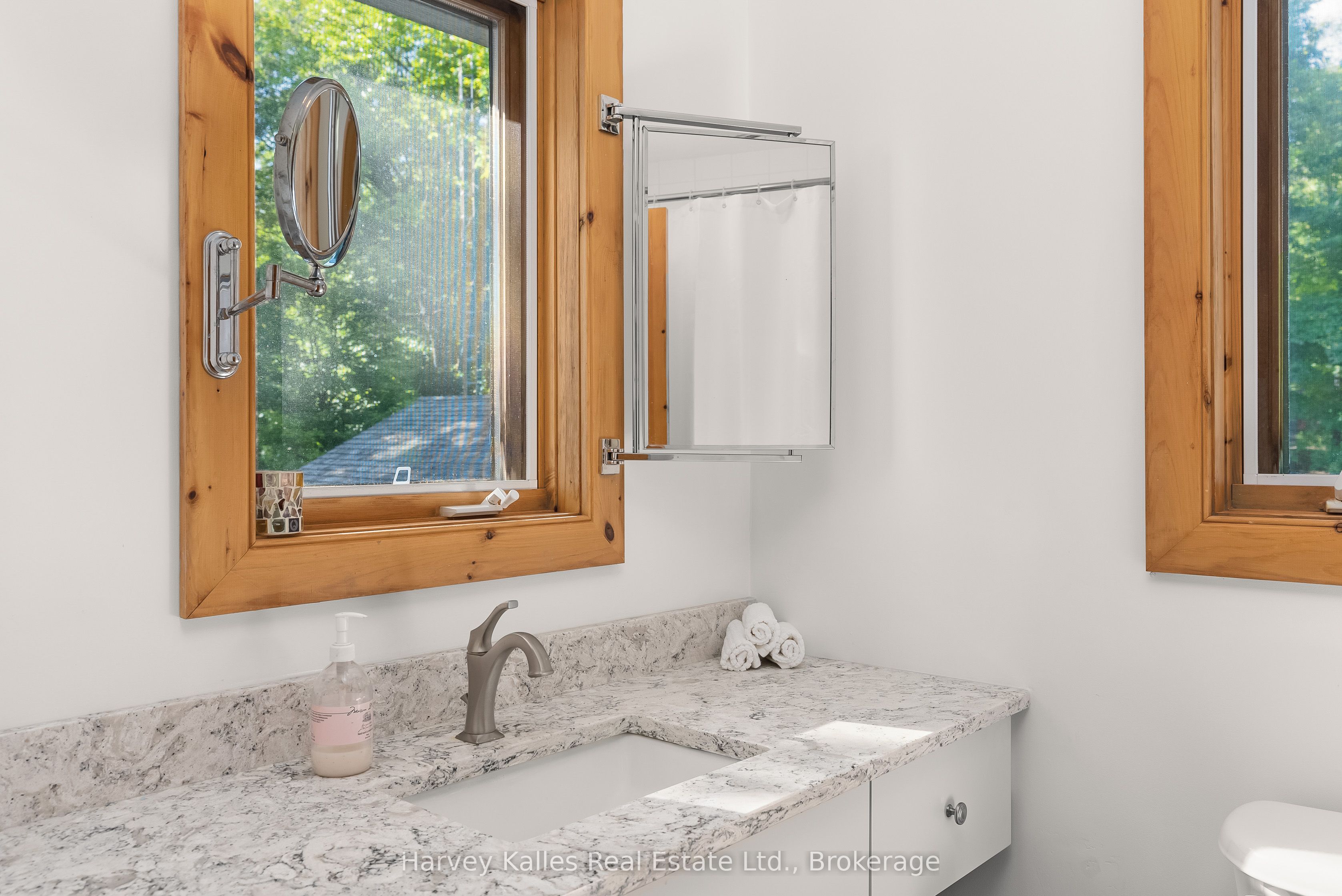 1837 PORT CUNNINGTON Road, Lake of Bays, ON P0A 1H0
