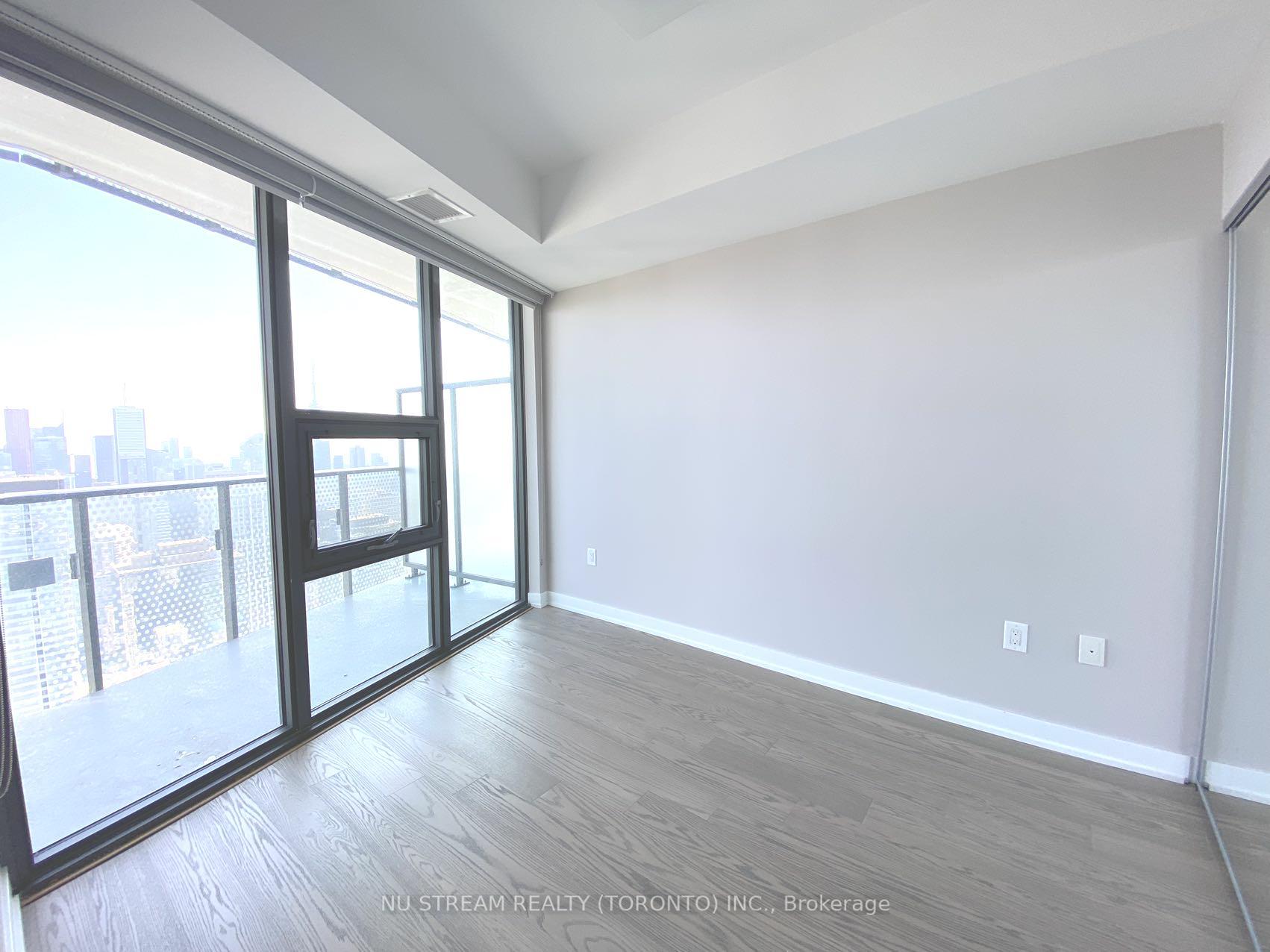 2 Bedrooms Condo at 11 Wellesley, Toronto For sale