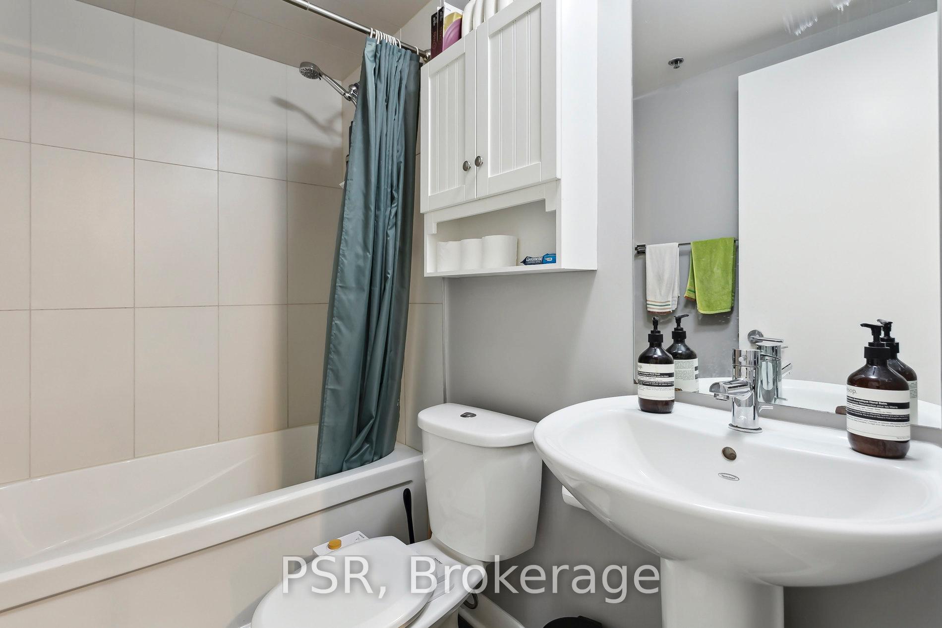 2 Bedrooms Condo at 375 King, Toronto For sale