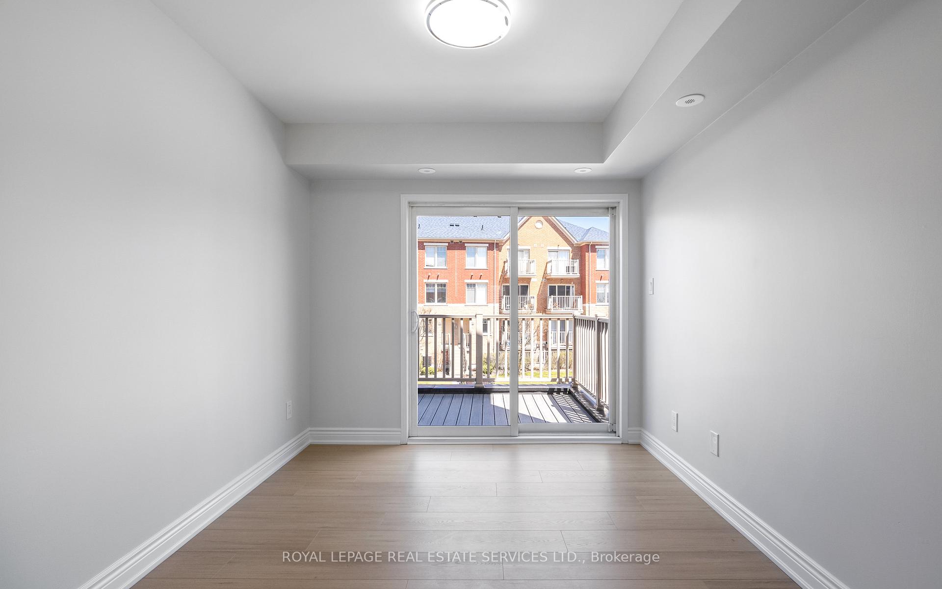 4 Bedrooms Condo at 5025 Ninth, Mississauga For sale