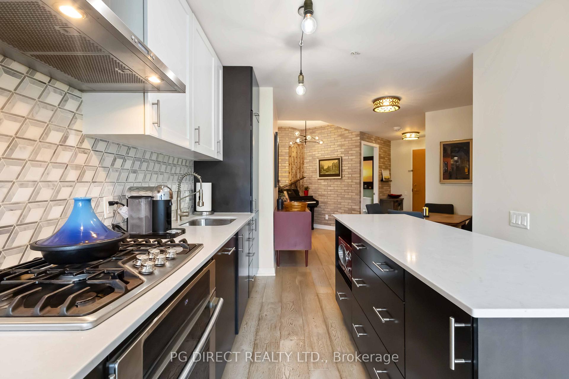 1 Bedroom Condo at 38 Howard Park, Toronto For sale