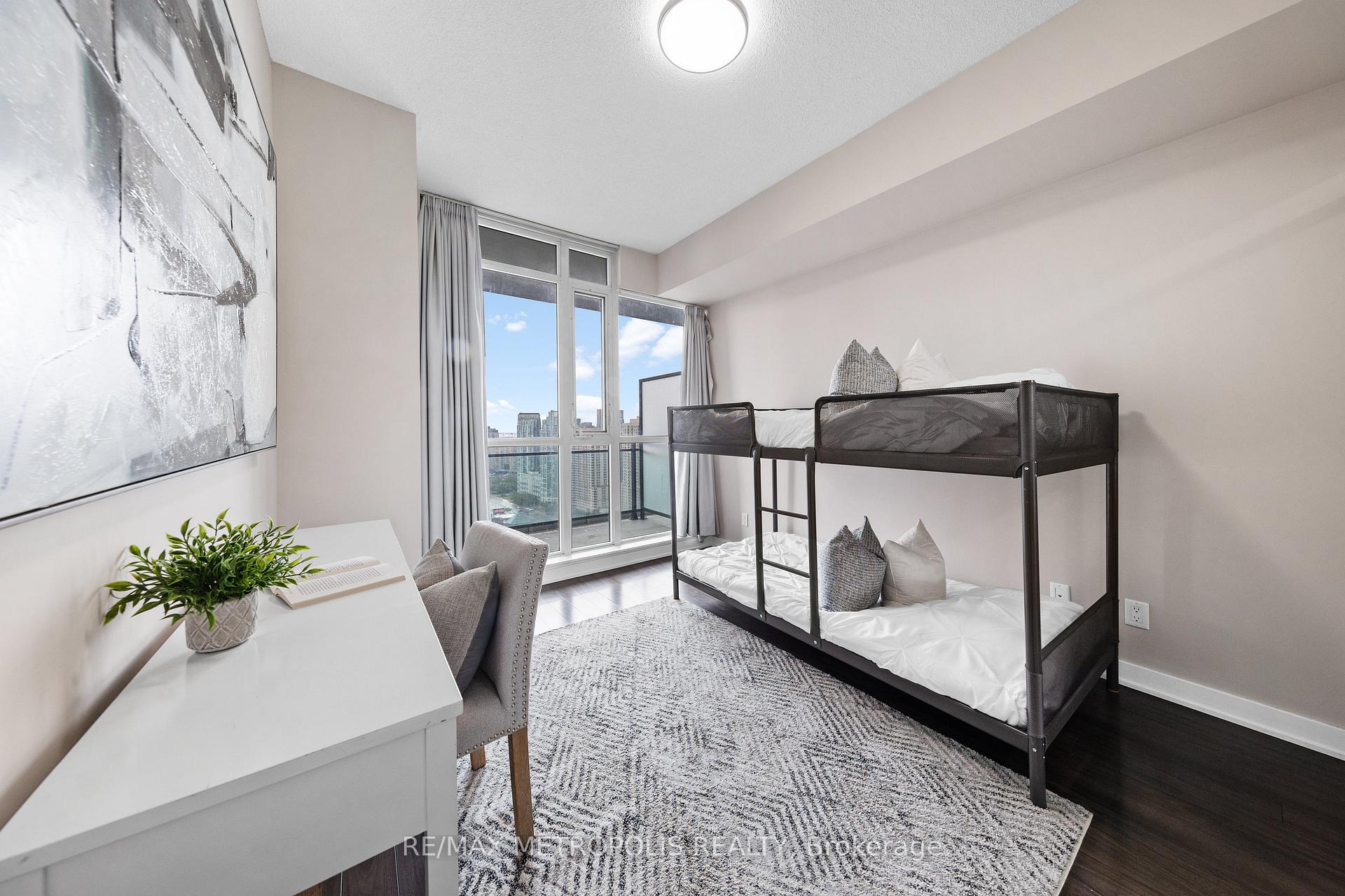 2 Bedrooms Condo at 4065 Brickstone,  Mississauga For sale