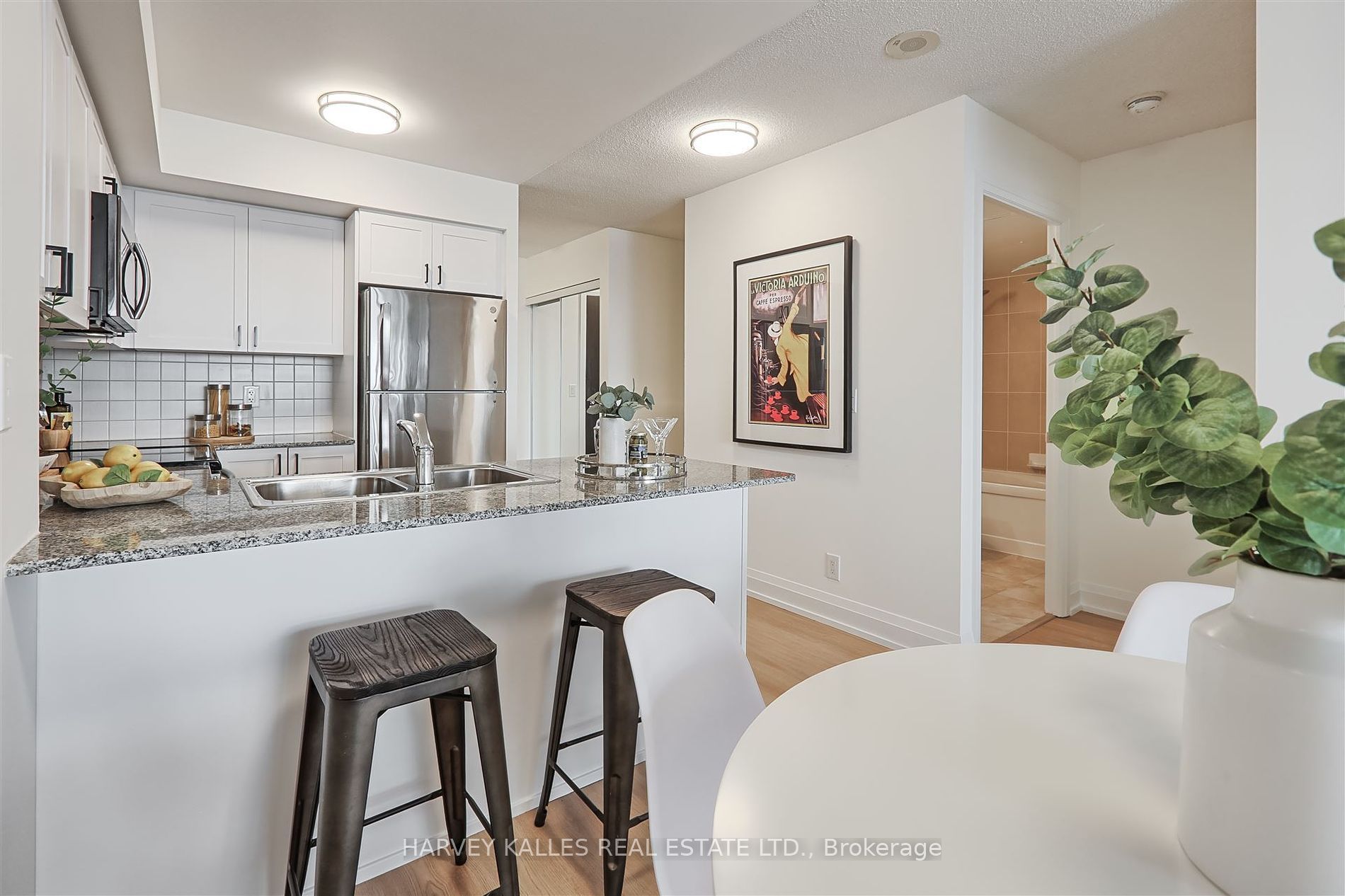 1070 Sheppard Avenue W 912