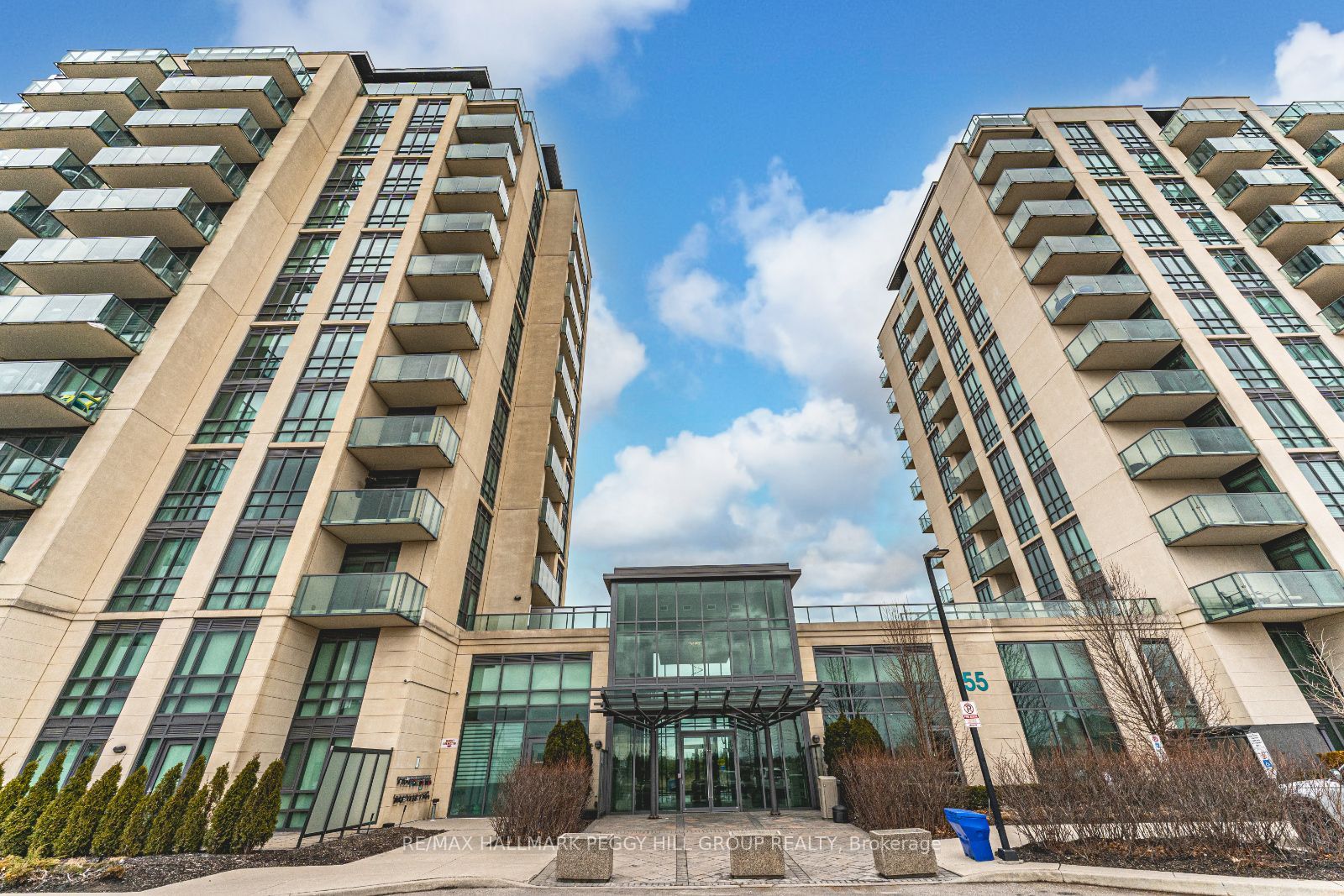 45 Yorkland Boulevard, #206