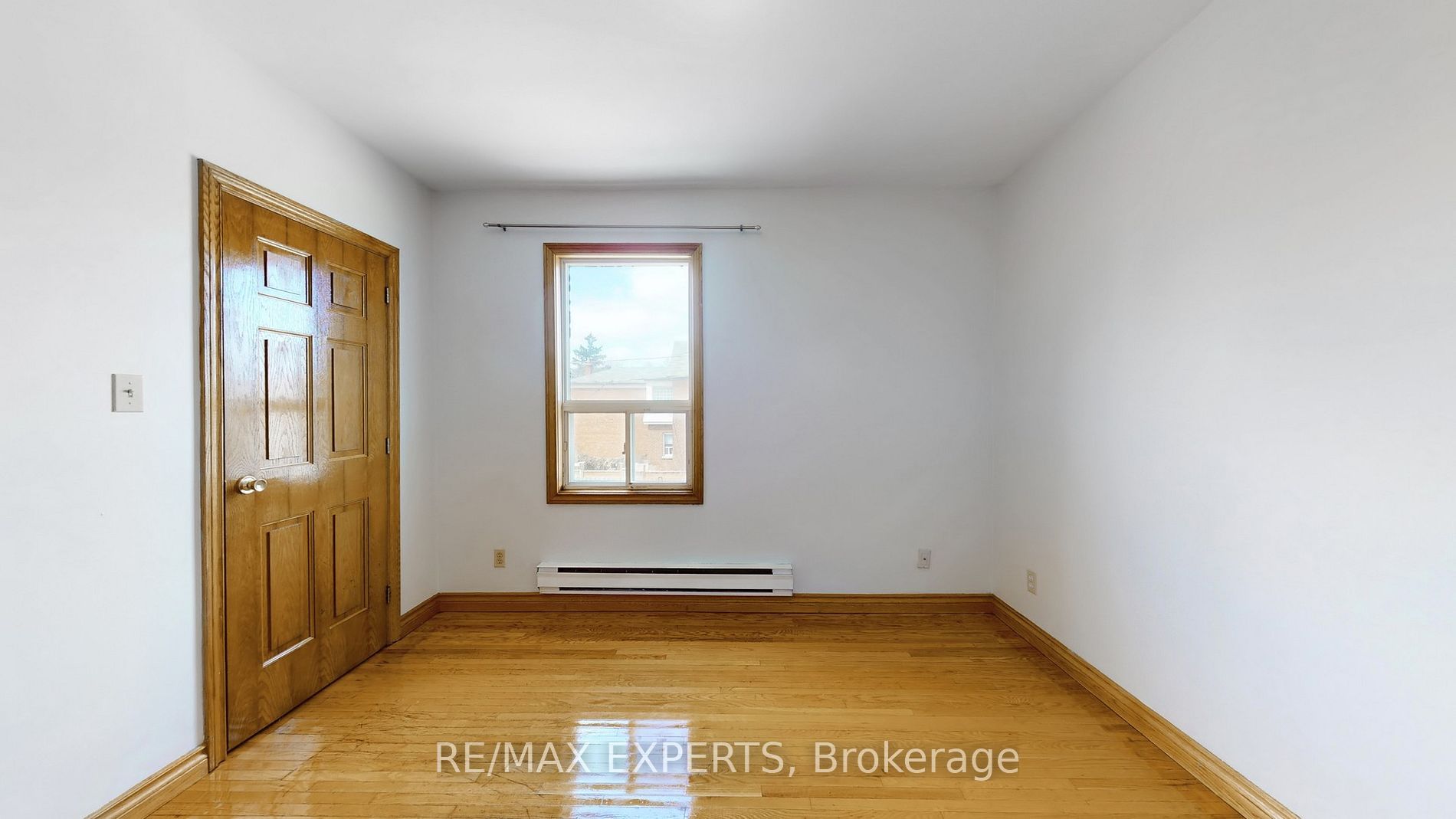 106 Kenwood Avenue UPPER