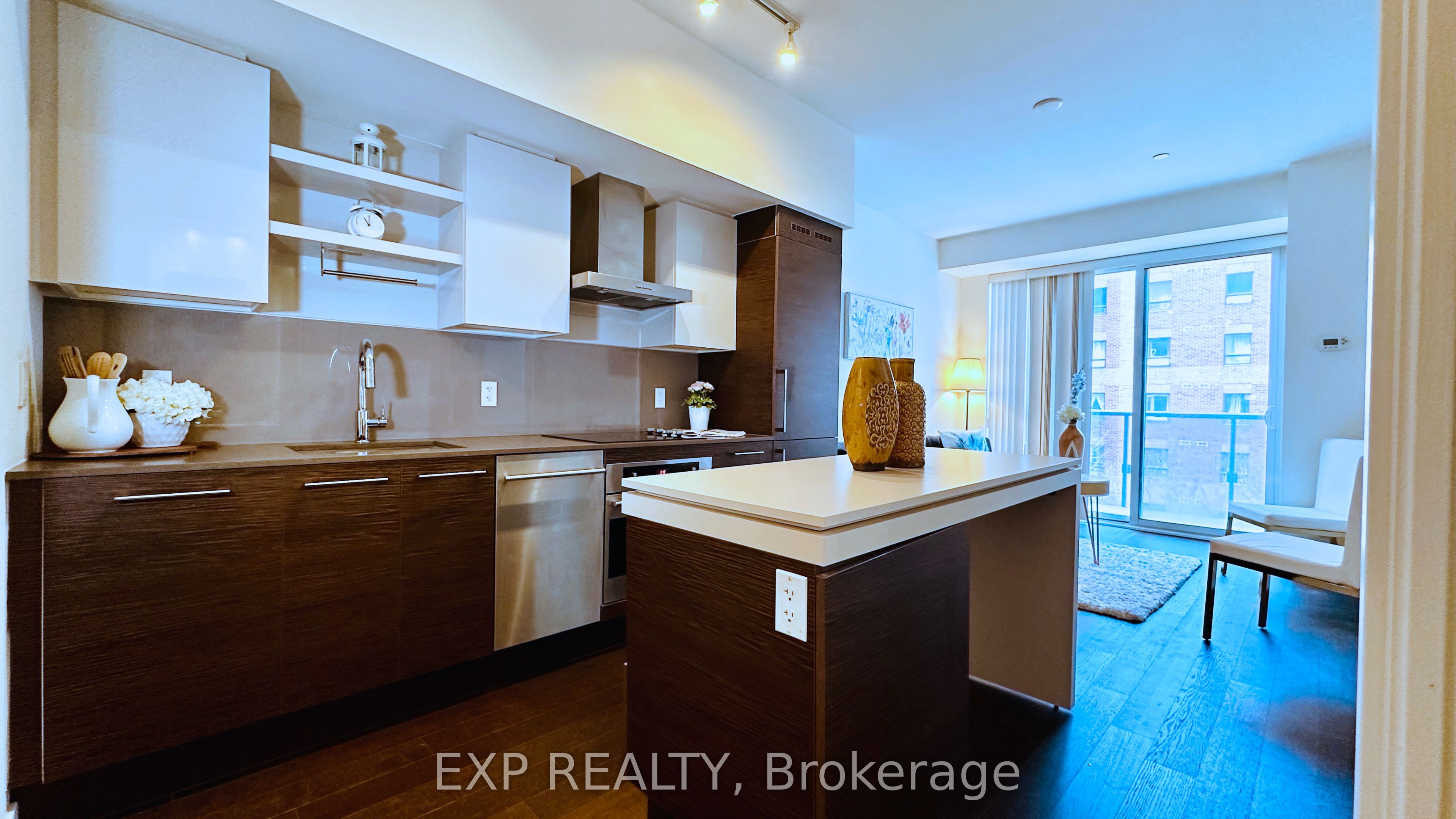 #408 - 1030 King Street, Toronto, ON M6K 0B4