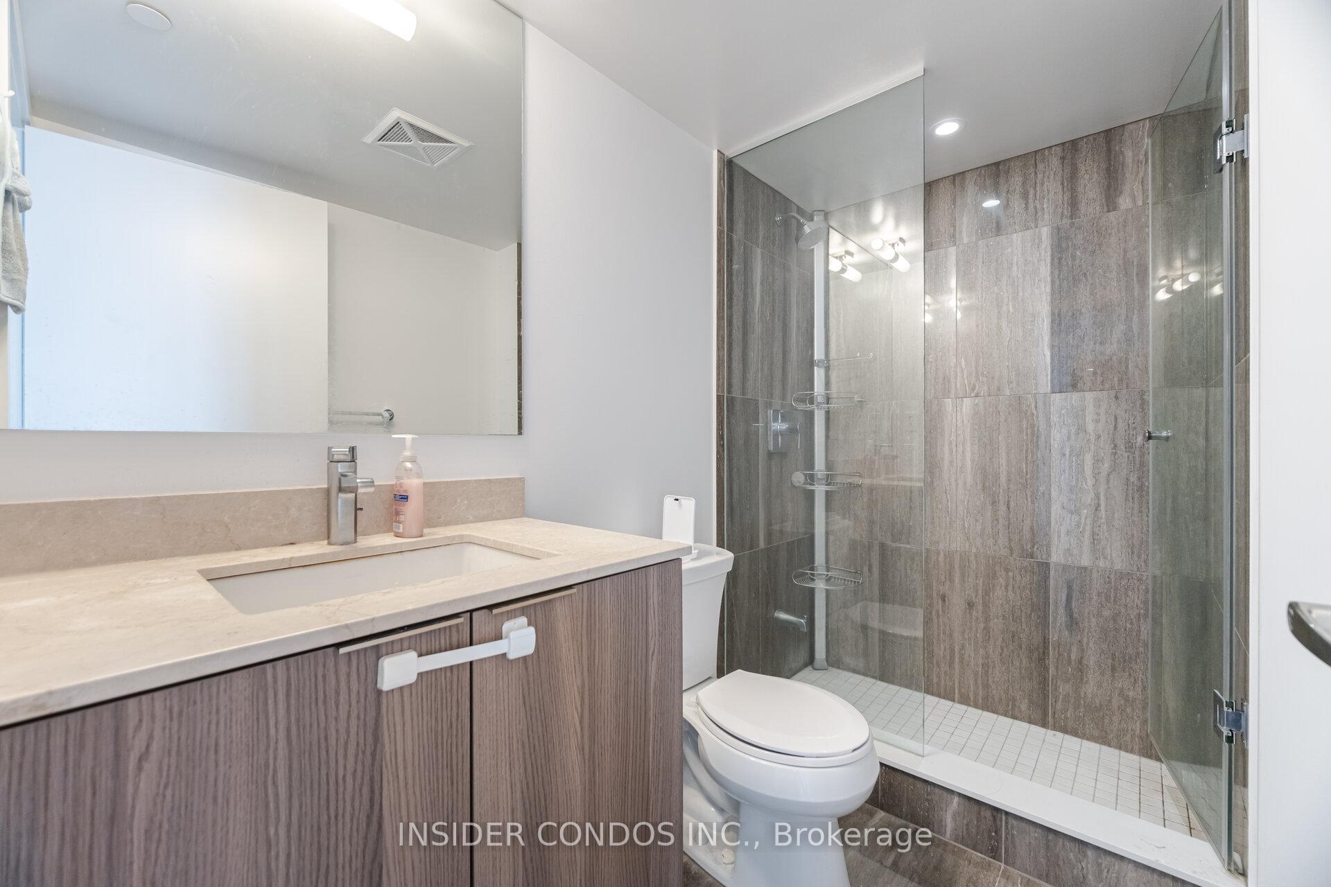 2 Bedrooms Condo at 955 Bay, Toronto For sale