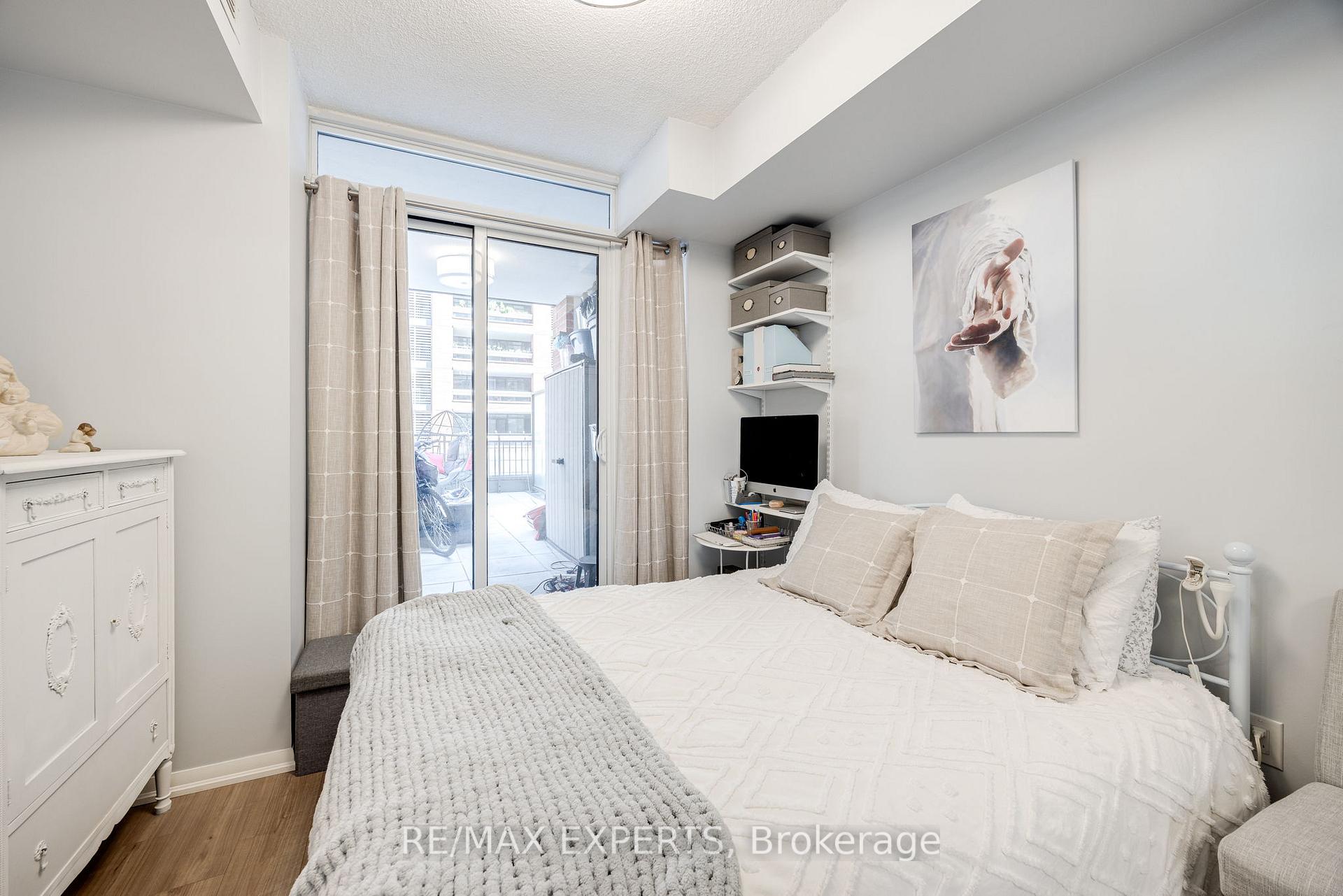 2 Bedrooms Condo at 830 Lawrence, Toronto For sale