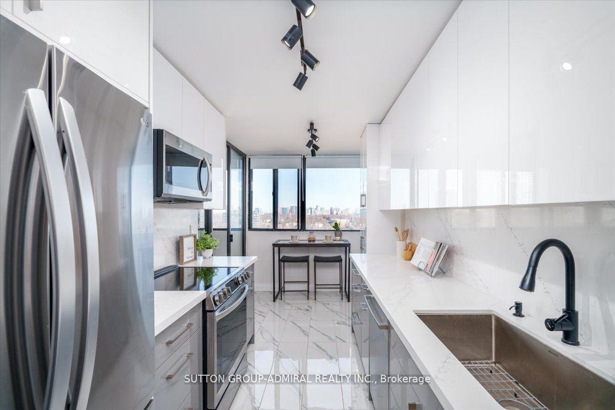 3 Bedrooms Condo at 133 Torresdale, Toronto For sale