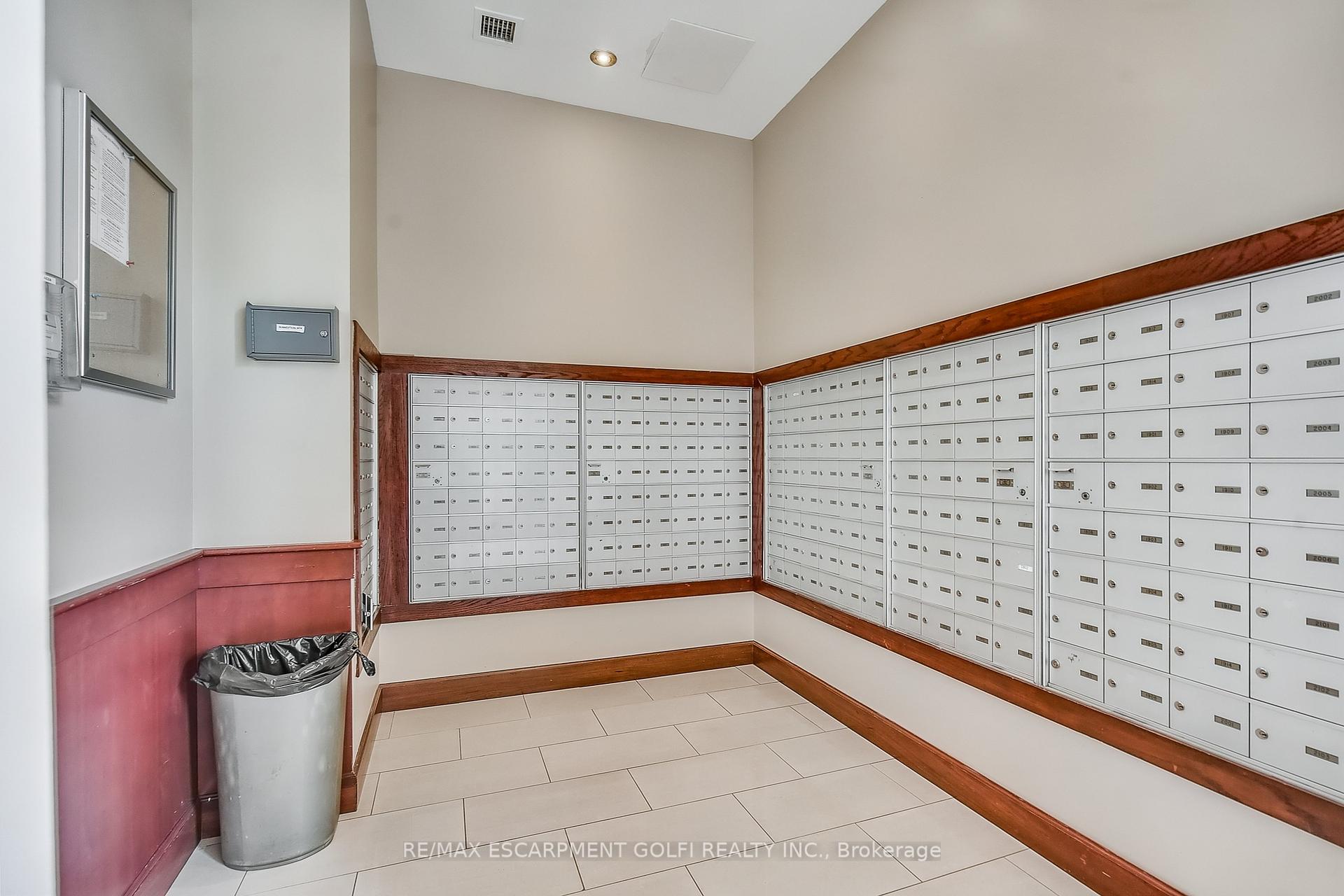 1 Bedroom Condo at 1359 Rathburn, Mississauga For sale