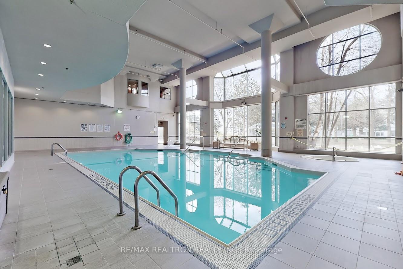 3 Bedrooms Condo at 68 Corporate, Toronto For sale