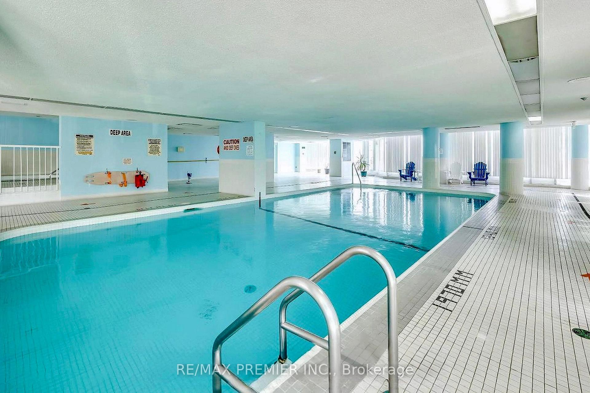 2 Bedrooms Condo at 3 Rowntree, Toronto For sale